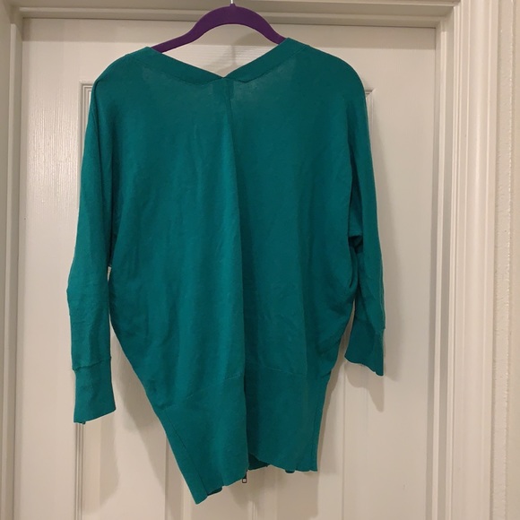 ❤️ cabi Banner Cardigan, #5142 - Picture 2 of 3